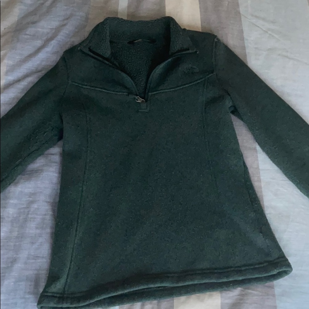 North face pullover